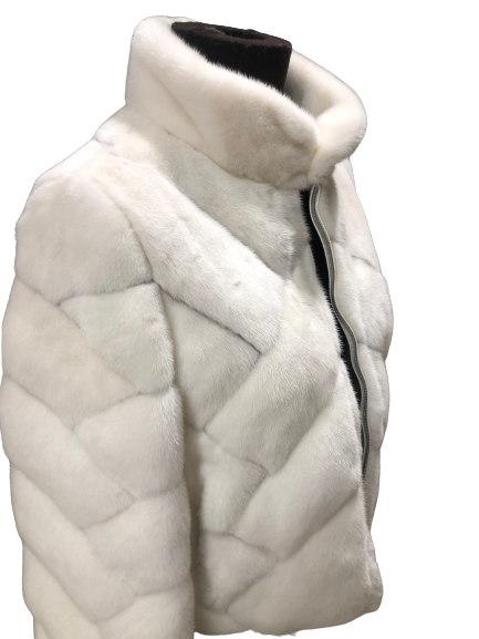 Bertoletti1882's tweet photo. Giacca Visone Bianco
disponibile in Via Vittoria 16 - Roma
📷 +39 06-68809946
📷 https://t.co/RVFAePlR1m
📷 Via Vittoria 16 - Roma https://t.co/PycvKQzD8c