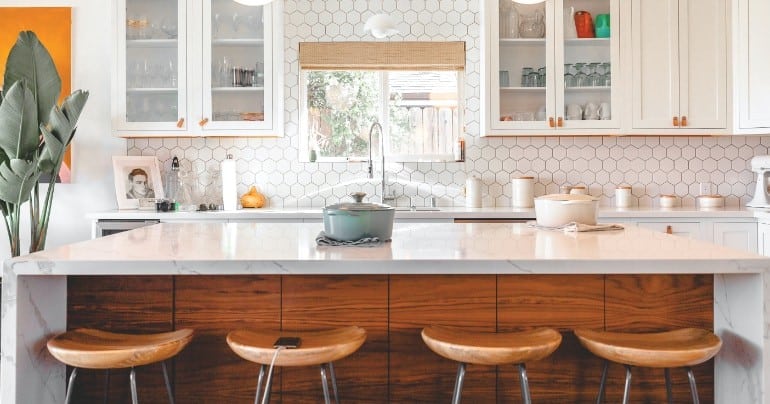 Zo kun je energie (en geld) besparen in je eigen keuken bit.ly/3HU14kd