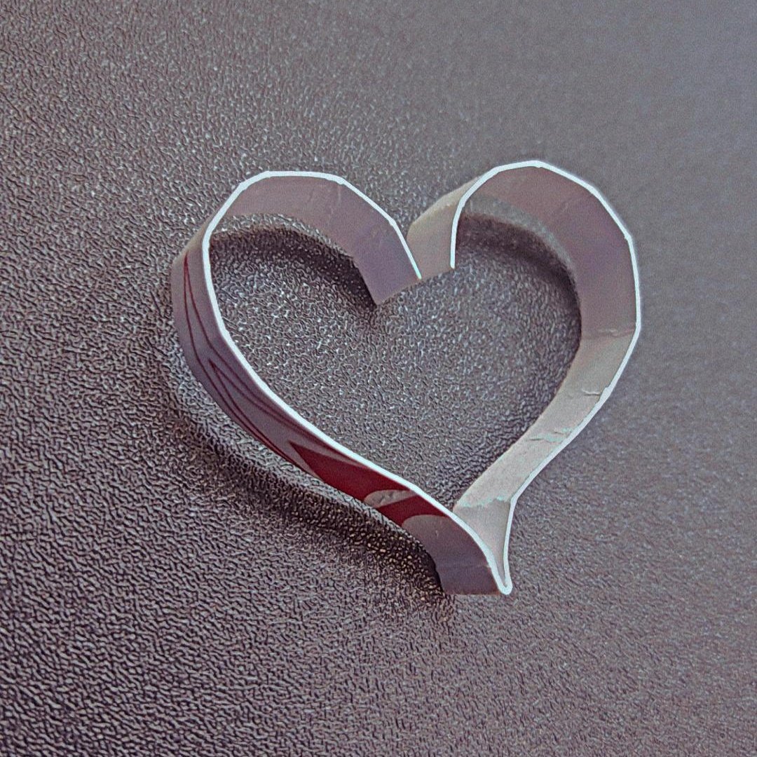 امشب یه دختره اومد تو مغازه و اینو بهم داد
با اینکه چیز ساده ای بود ولی خیلی حالمو خوب کرد :))))
اگه این توییتو دیدی ، بدون خیلی کیوتی 🩵✨