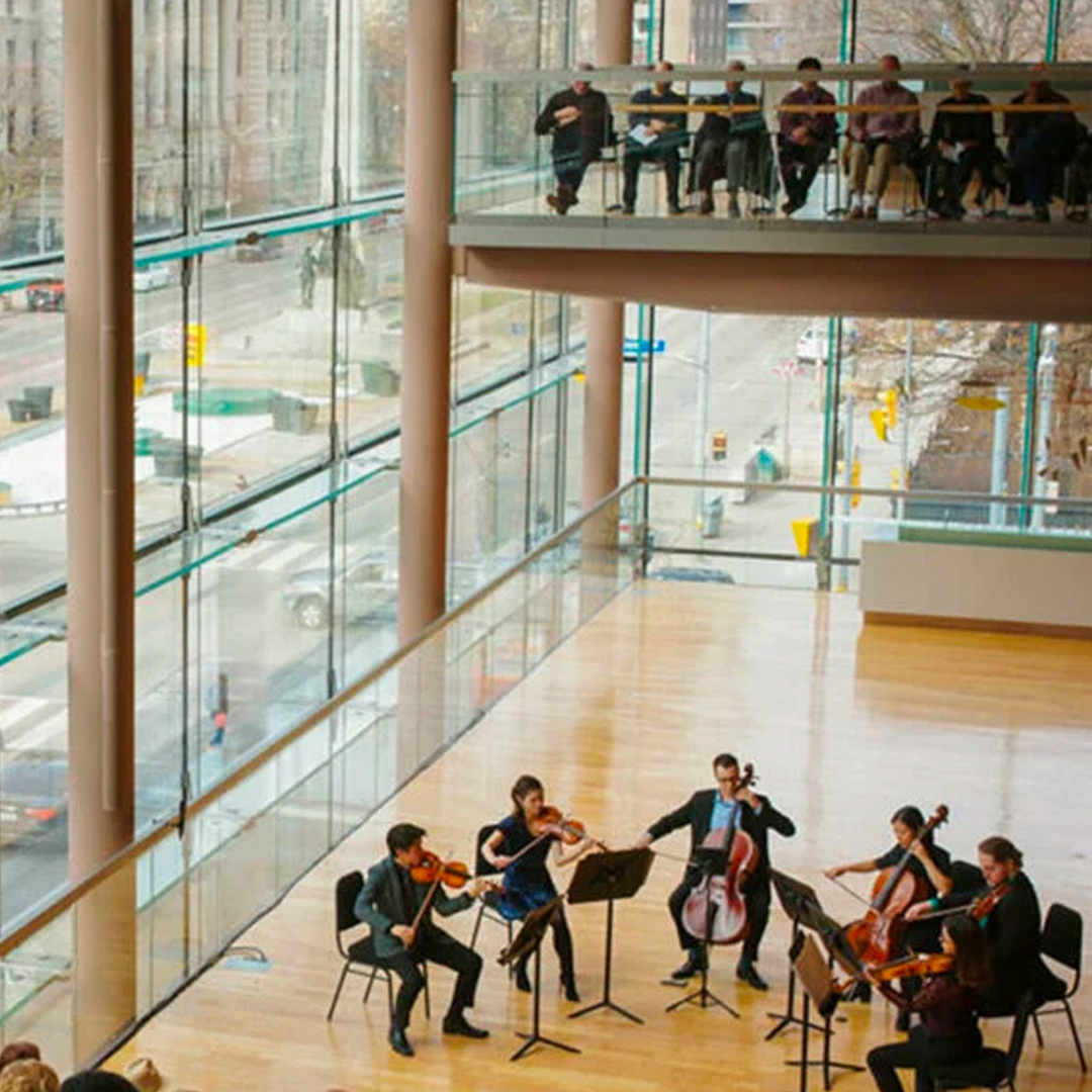 SoundRecovery_'s tweet image. The Canadian Opera Company introduced The Free Concert Series, where artists can share their talent in the Richard Bradshaw Amphitheatre. The series runs until May 30th and includes performances by a variety of musicians. Let the music play. Safely. #soundrecovery