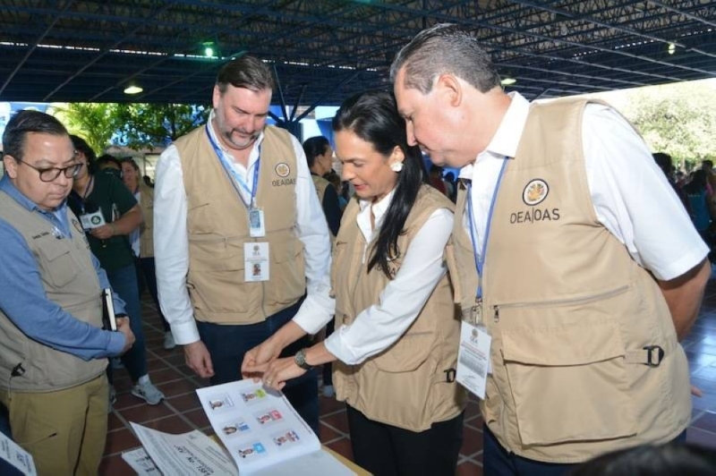 ElMundoSV's tweet photo. #PolíticaSV l OEA dice que no hay dudas sobre resultados electorales en El Salvador

https://t.co/t6HcjJQkb5 https://t.co/6WObAiuzF3
