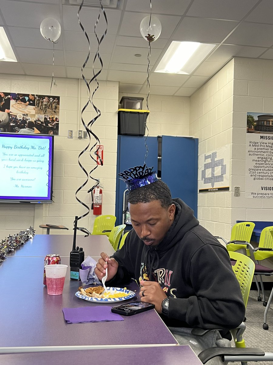 TriyaFordtough's tweet photo. Happy Birthday @coachcp5 
Enjoy your day!!! https://t.co/af3ZkTze5P