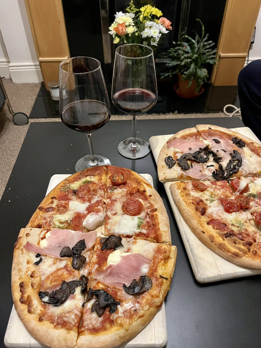 Declanmaxwell's tweet image. Ready and settled for @MichelinGuideUK Awards 2024 #michelinawards #michelinguideGBI