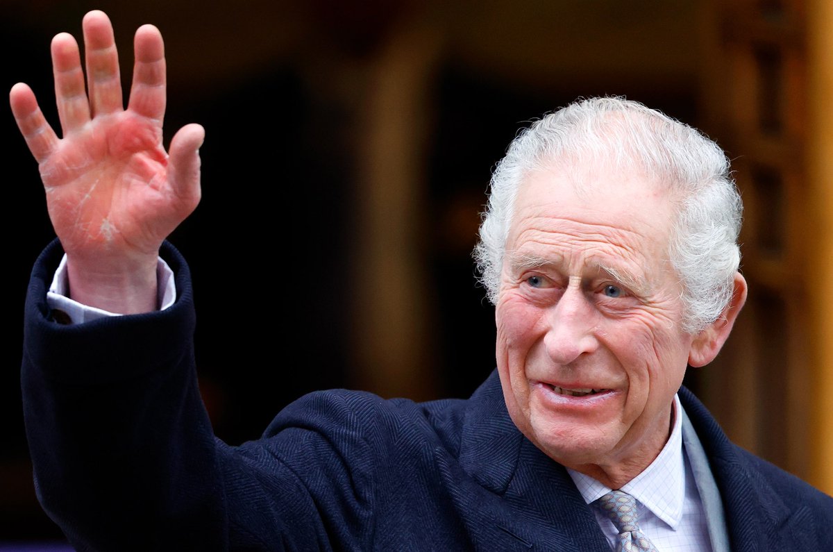 GeneralMCNews's tweet image. King Charles III diagnosed with cancer.