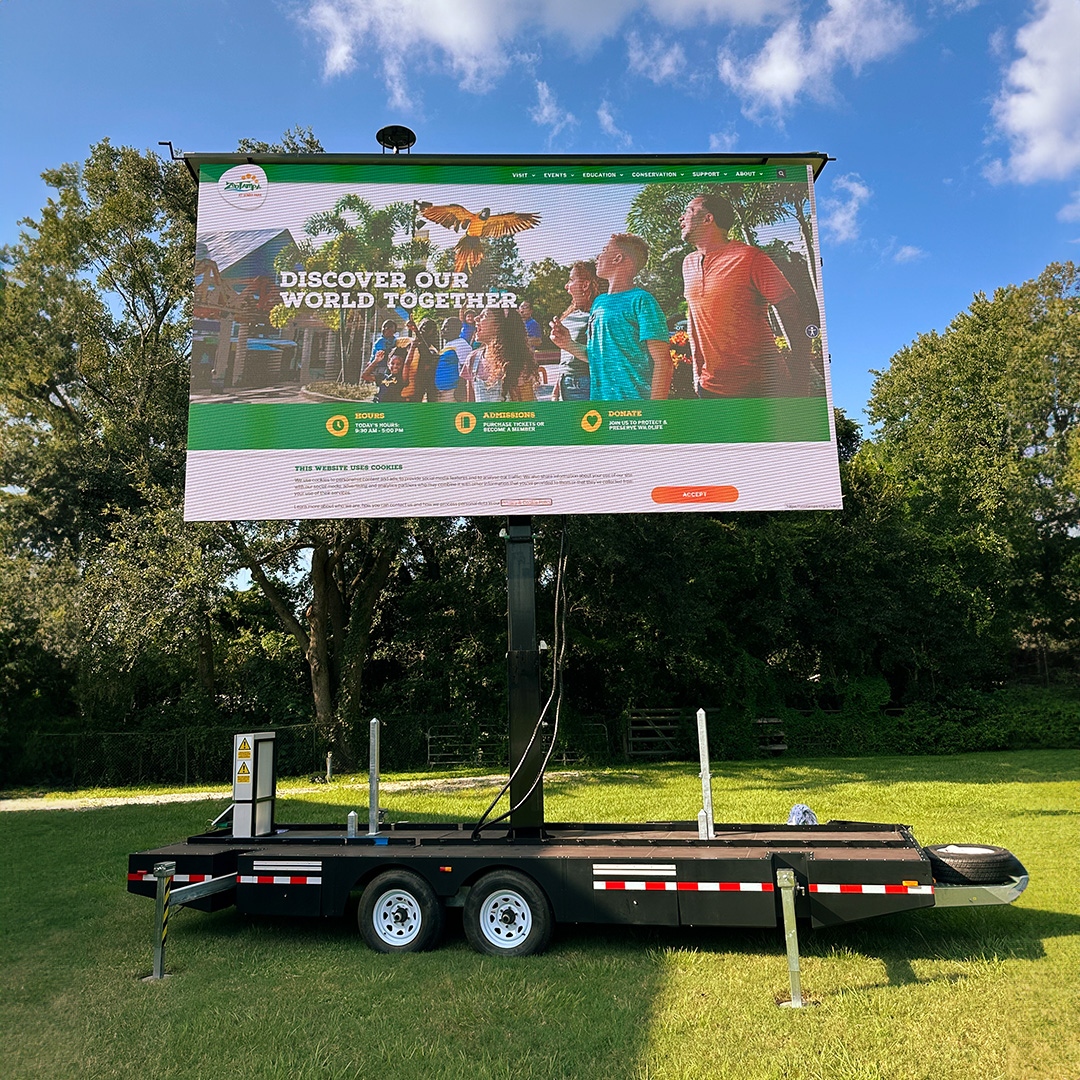 Discover more with ERG247's mobile LED screens. Engaging, educational, and entertaining visuals for every outdoor event. #MobileLED #Jumbotron #NFL #Superbowl #Foorball #TampaAV #TampaEvents #TampaAV #AVRental #LEDRental #EventPlanner #OutdoorAV #TampaFamilyEvents #ERG247 #Ed...