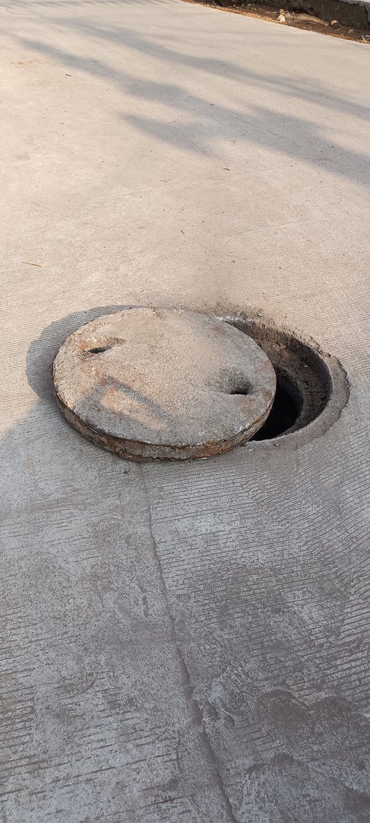fightersri28784's tweet photo. @HMWSSBOnline 
Sewer manhole cover is not installed properly please arrange it .
Location:22-4-45
Near masjid ikram Ali opposite
Contact number: 9014513130 https://t.co/xZp2VztFl3