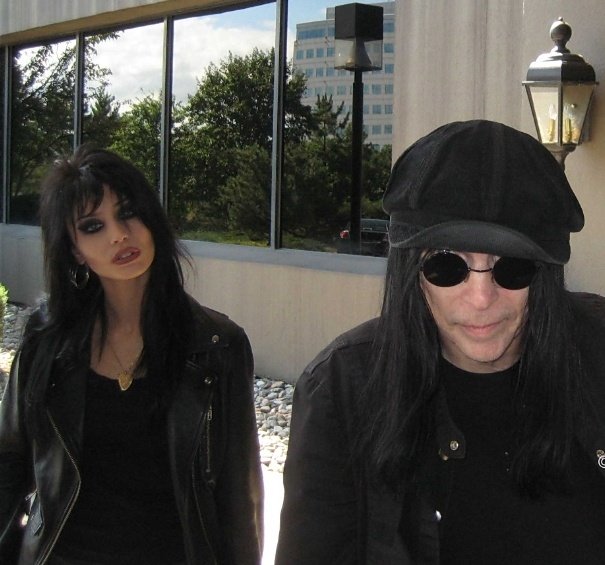 Mick👽🎸vince🎤❤️ tweet media