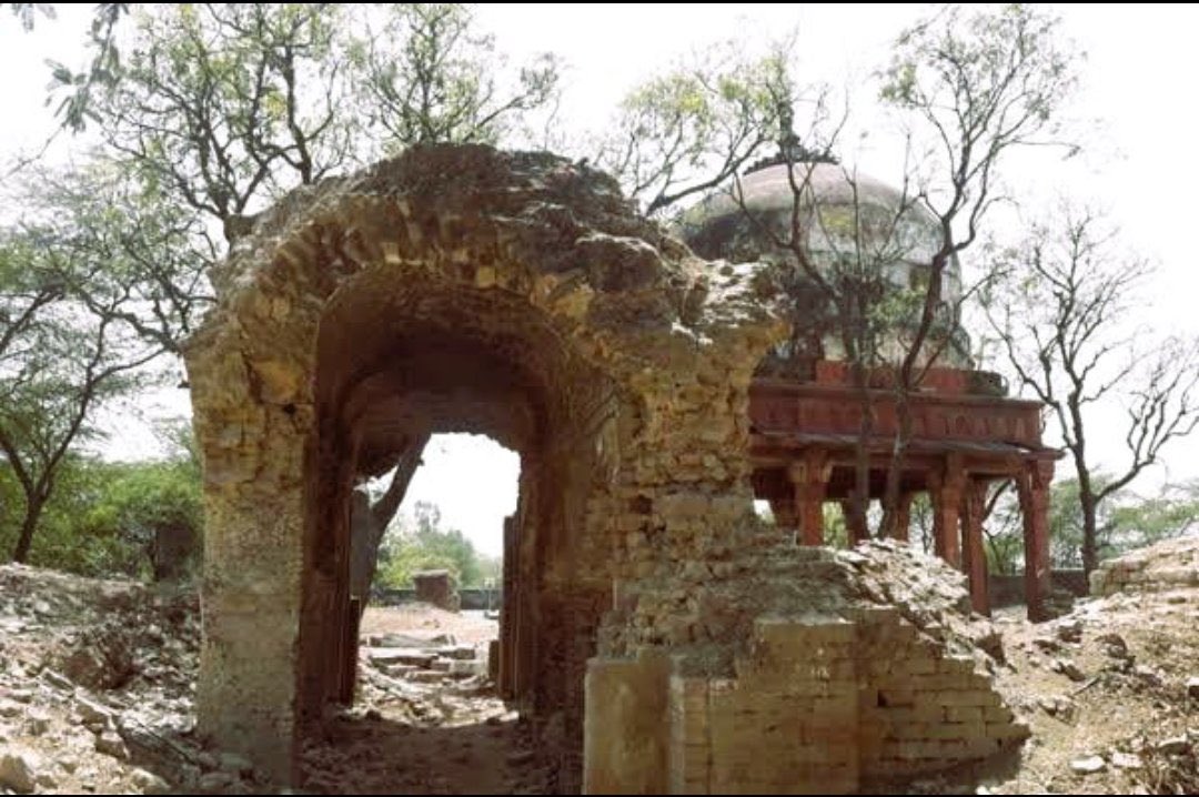 Baghpat court gives ownership rights of Mahabharata era Lakshagriha to Hindu side The Court rejected the suit of the Mu$l!m side which claimed the presence of the tomb of Badruddin and a graveyard at the site.