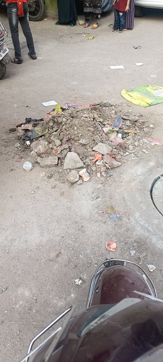 fightersri28784's tweet photo. @HMWSSBOnline 
Manhole cleaned but silt not yet removed from the location.
Location: Inside kotla Alijha 
23-1-262
 Hussain: 22-4-444
Contact number: 9014513130 https://t.co/9fMK1W4451