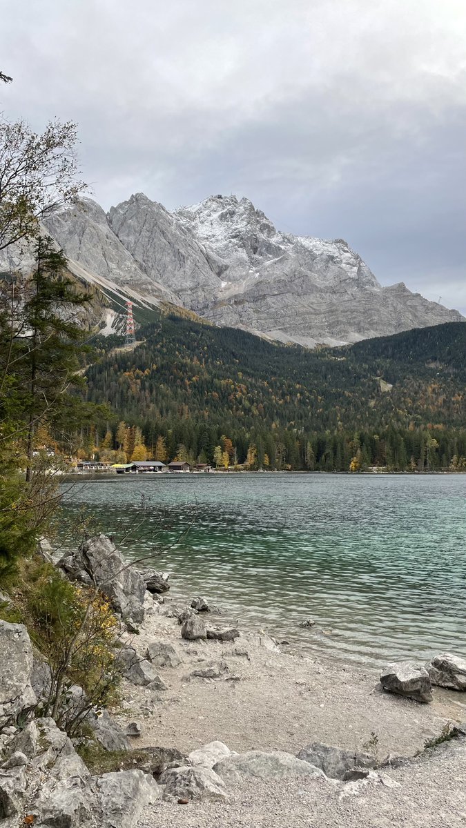 vit_expression's tweet photo. The expansive mountains and the serene lake always blend in together on the canvas of nature. Only to be doomed by the realm. These Alps and the Innisfree are geographically so apart but so close, always reflecting and embracing each other like beaus who took vows for a lifetime. https://t.co/laeDqj1wOB