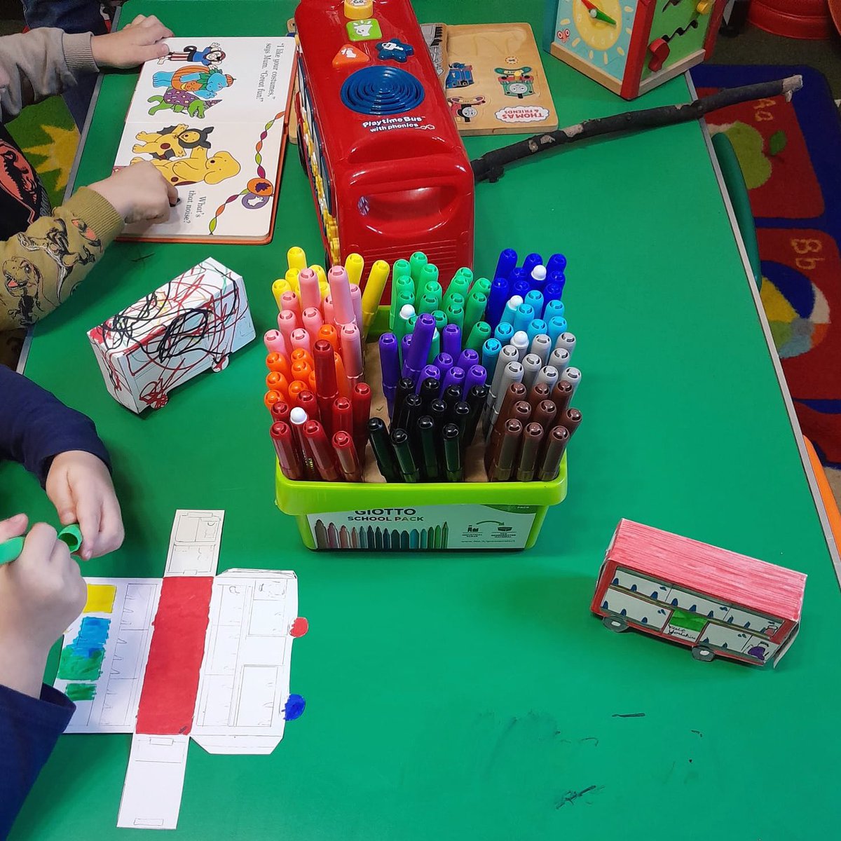 CharltonLib's tweet image. We had a fantastic time at #LibraryFunClub at #CharltonLibrary on Saturday! 🎨 We made 3D London buses using different materials! 🚌 Join us on Saturdays at 10:30-11:30am for more #CraftingFun, make friends and borrow books 📚 #LoveYourLibrary