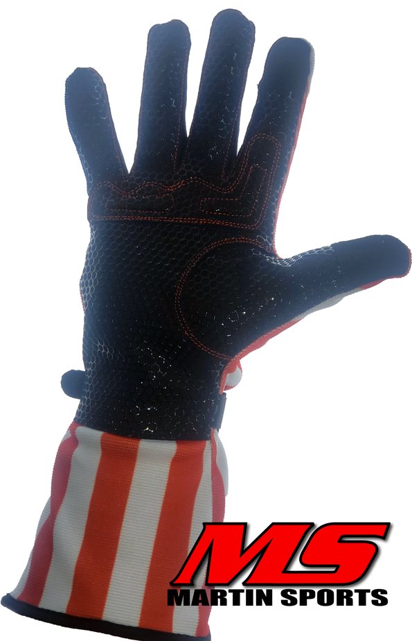 Many sim racers don't like to use gloves but once they get a hold of a pair of ours, they can't imagine how they raced without them! Breathability✅Comfort📷and most importantly grip!📷#Simracing #iRacing 

Martinsports.gg