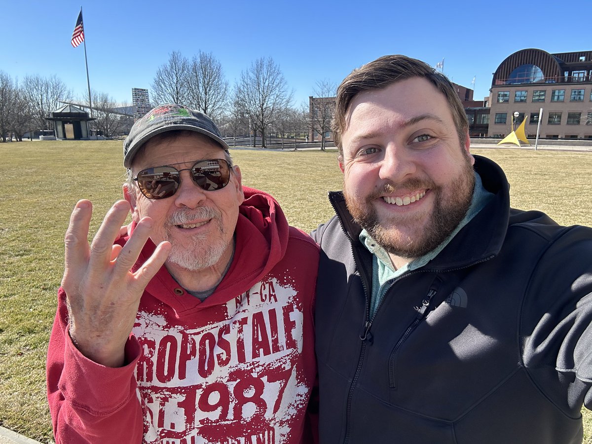WhiteRiverAl's tweet photo. Celebrating four years since our kidney transplant. The official scorecard reads:

Dad - 4 kidneys
Me - 1 kidney

I’m happy to be behind in this contest. https://t.co/Ejr4HtYVOV