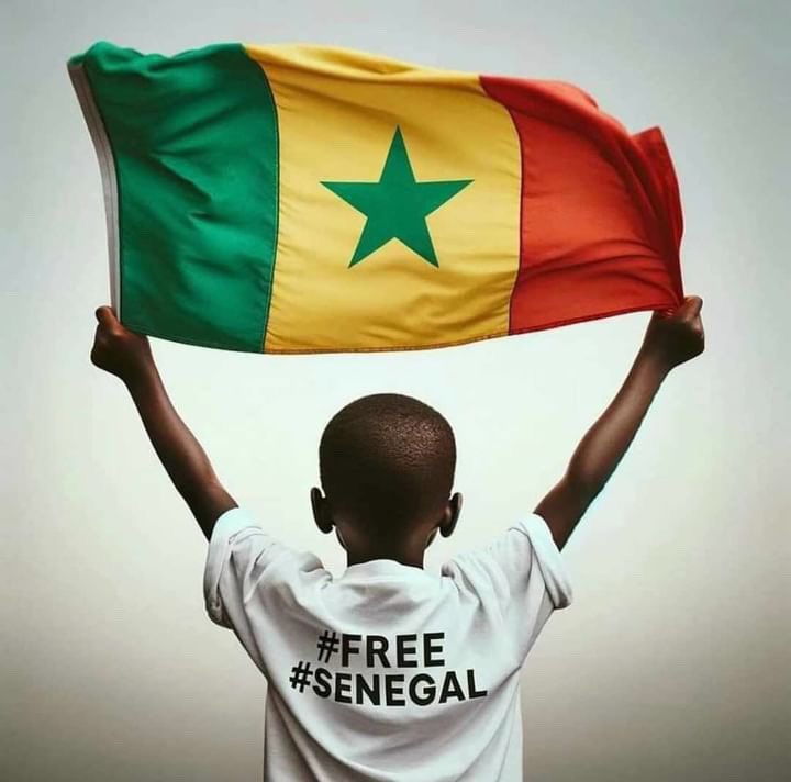 comedienluxe's tweet photo. NON au report des élections 🙏🏾 C’est inacceptable de priver les citoyens leur droit de VOTE 
#Freesenegal 
#Gassi https://t.co/9IgRGvrJZQ