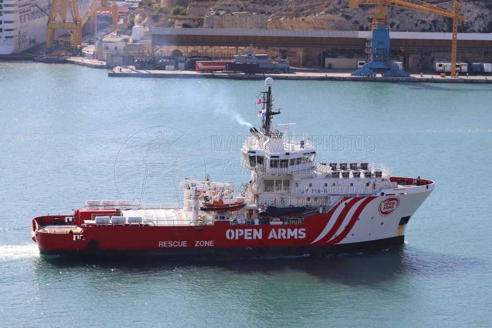 Shipguru's tweet photo. #Migrantrescueship #THEBACKLASH wearing #ProactivaOpenArms #livery #entering  #grandharbourmalta - 26.09.2023 - www.maltashipphotos.com- NO PHOTOS can be used or manipulated without our permission @openarms_fund https://t.co/Vji0EZcU2Z