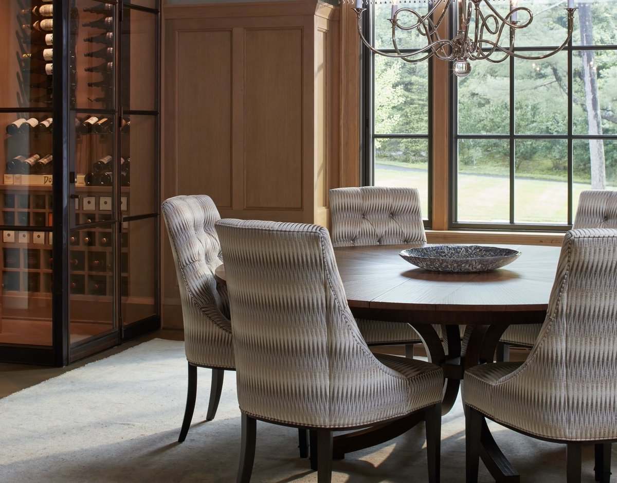 RenaissanceGSB's tweet photo. If the light-filled interiors and neutral palette of this beautiful home don’t relax you at the end of a long day, the wine cellar surely will. Design by Purple Cherry Architects, ft. our Nexus range.
#Renaissance #CustomBronze #WineCellar #Architecture #Interiors https://t.co/0QmP7bownM