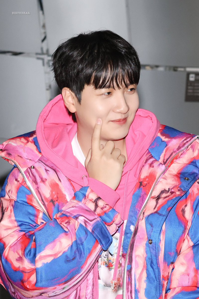 ongdolucy's tweet photo. 뚱이 
으캬캬캬컄 뚱이 https://t.co/A7gcLHOGgN