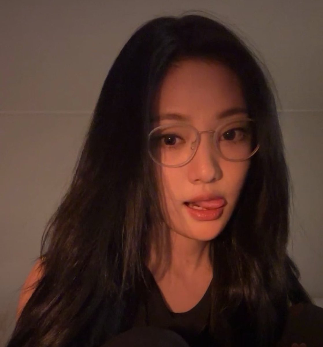 ningningspics's tweet photo. the woman that you are 🧎‍♀️ https://t.co/Xj3Q9ugsb5