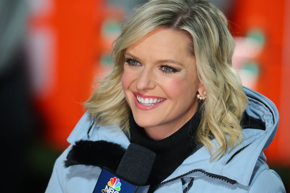 .@KathrynTappen is on @810BorderPatrol and @SportsRadio810 now.