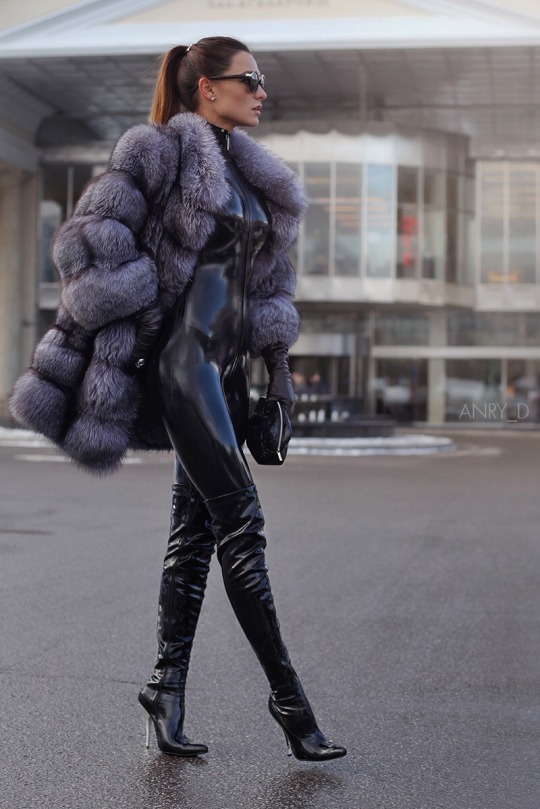 ThighHighHeaven's tweet photo. Like and retweet if you love these boots! 👢❤️ #thighhighboots #footworshi̇p #bootdomination #mistress #bootsaddict #boots #highboots 👢👢 https://t.co/Q0OF03xFQo https://t.co/QfE7LVNRbS