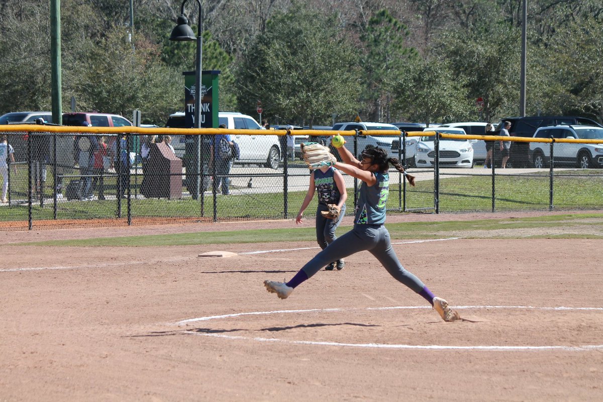 marianads2012's tweet photo. 21Ks and .500 BA for the weekend! Putting in work everyday to get better and stronger! @ExtraInningSB @LegacyLegendsS1 @MVASoftball @SoftballDown @Softball_Home @SBRRetweets @GatorsSB @FSU_Softball https://t.co/WlnO3s0c3V