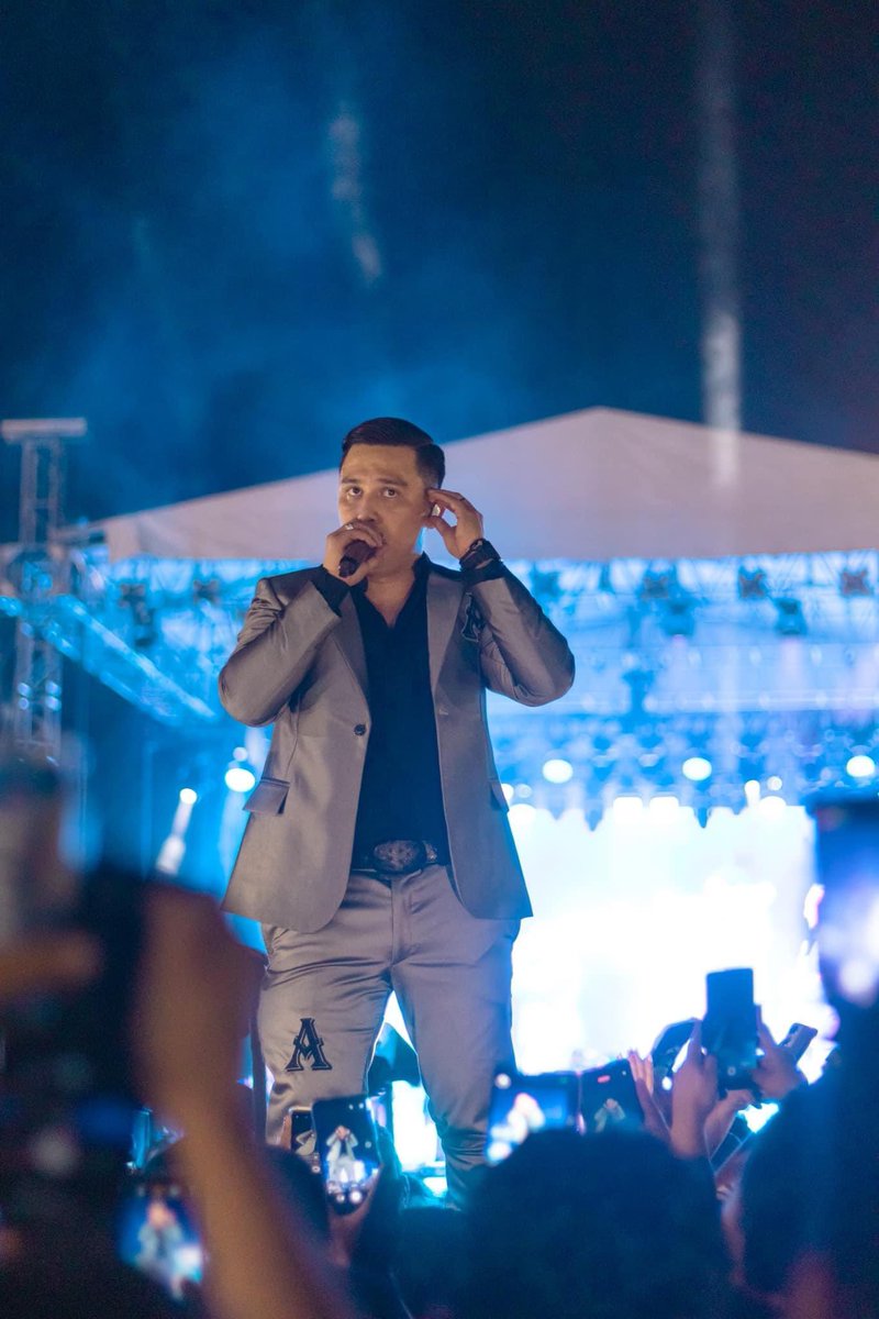 Arrolladora's tweet photo. Feliz inicio de semana!! https://t.co/yMD0lCgN3N