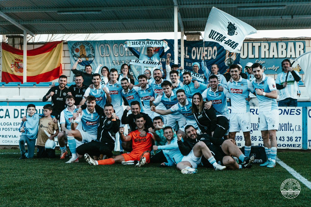 ¡A ESTA PIÑA NO HAY QUIEN LA PARE! 🩵🍍

CD Coria, EL INVICTO DE ESPAÑA. 👑

Con la victoria de ayer frente al CD Calamonte por 5-0, nos colocamos líderes y además nos convertimos en el único equipo invicto de las 5 principales categorías del fútbol español. 

¡Todo esto, gracias