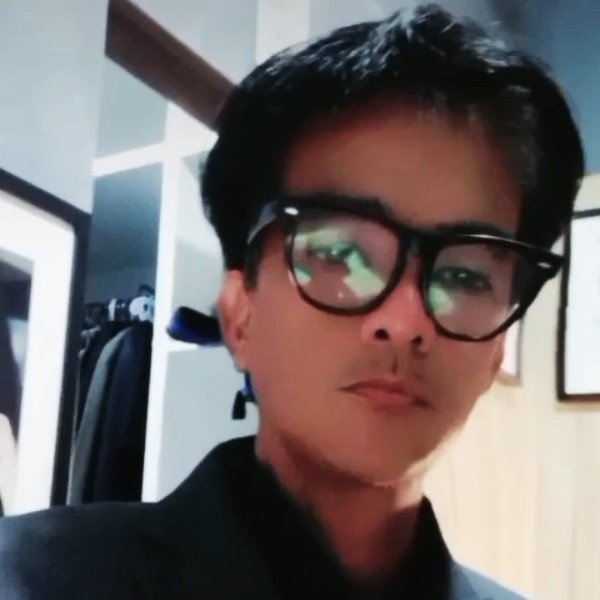 RCBLeadVocalist's tweet photo. #NewProfilePic https://t.co/IFEdQm67NI