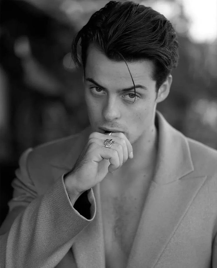 013RWINX_'s tweet image. ᅟᅟᅟᅟᅟᅟᅟᅟᅟᅟ
𝐈’m you                               but stronger
ᅟᅟᅟᅟᅟᅟᅟᅟᅟᅟ