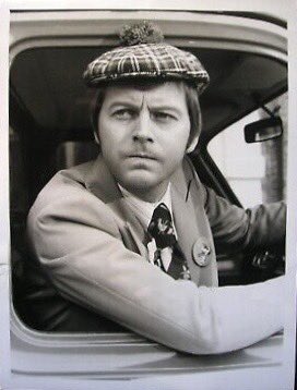 Very sad to hear Ian Lavender has left the stage. My Ma did a series with him, MR. BIG, in the mid-70s (she played his mum, despite only being 13 years older than him). I met him several times when I was a kid. 

He was always lovely. Funny and friendly and kind. RIP.