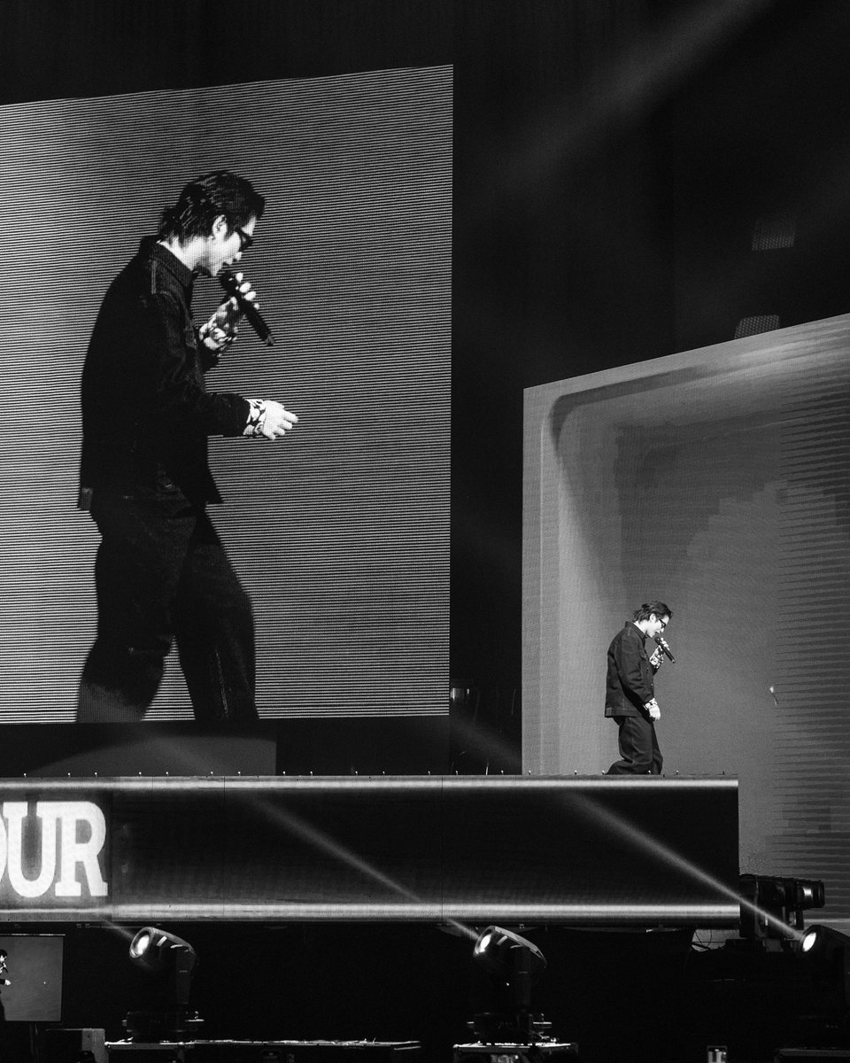 cloud9_ent_ofc's tweet image. Thank you for having Bright as a special guest at this remarkable concert. Performing together with Tattoo Colour was pure joy. 🖤

‘กาลครั้ง 5 TATTOO COLOUR FEST.’ ขอบคุณ @tattoocolourth ที่ชวนไบร์ทไปร่วมเป็นหนึ่งในความทรงจำระดับตำนานนี้

(📸 3/7)

#กาลครั้ง5TattooColourFEST…