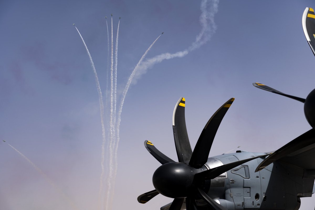 AirbusDefence's tweet photo. At @WDS_KSA the #A400M of the @RAF takes centre stage! ✈️ It is the most advanced airlifter in the world and can perform three missions in one:
1️⃣ Tactical airlift for transport of personnel and goods
2️⃣ Strategic airlift for strategic assets like outsized and heavy vehicles or equipment
3️⃣ Air-to-air refuelling 

At #WDS2024, visitors have a chance to learn about this airlifter's capabilities first-hand.