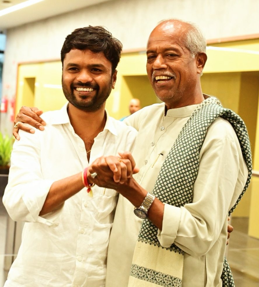 SundeepMakthala's tweet image. 🎶✨ #JayaJayaHeTelangana now stands proudly as the official State Song!

Kudos to #AndeSri Sir for infusing our cultural essence into these melodious verses, adding a vibrant touch to Telangana&apos;s identity. This anthem served as an inspiring force for every Telangana Agitator ✊🏻