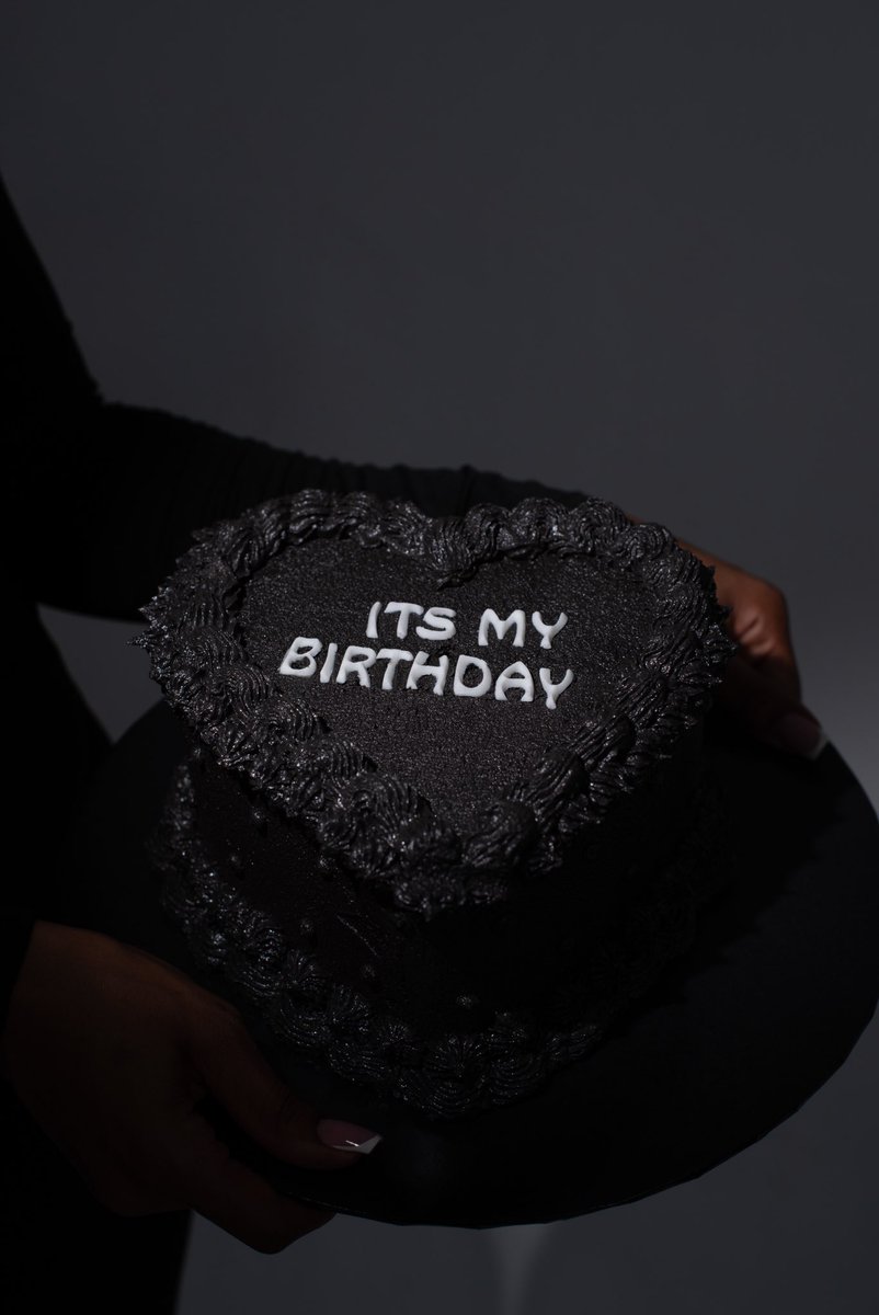 🎈

Images by: <a href="/Daah_Photograpy/">Makabongwe Mdomula</a> 

#Birthday 
#studio 
#portraitphotography 
#Happiness 
#daahphotography