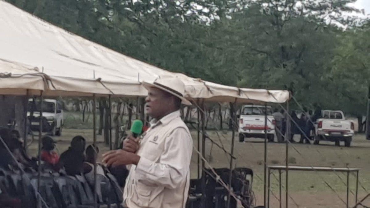 #landrights. 3 Feb Minister Chadzamira and Masuka conducted a meeting in Chilonga @mtomani B/C. At the meeting, the Ministers indicated that the gvt had identified development land in Chilonga. They indicated that a private company, had an interest in growing lucerne grass.