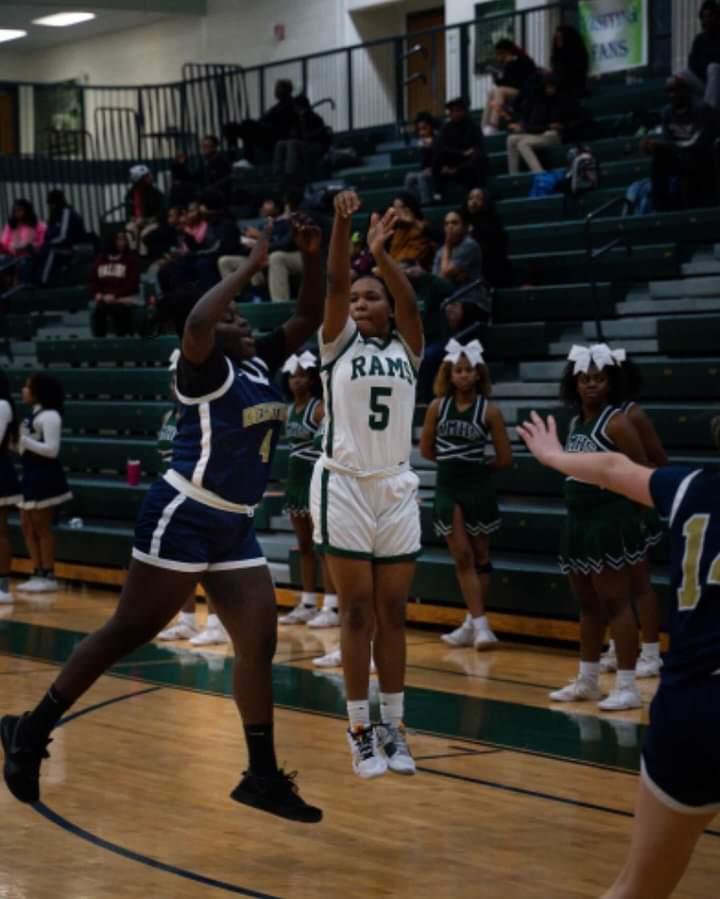 ModelELonah's tweet image. Number 1 player in #Dekalbcounty freshman starting varsity @shanyaheath