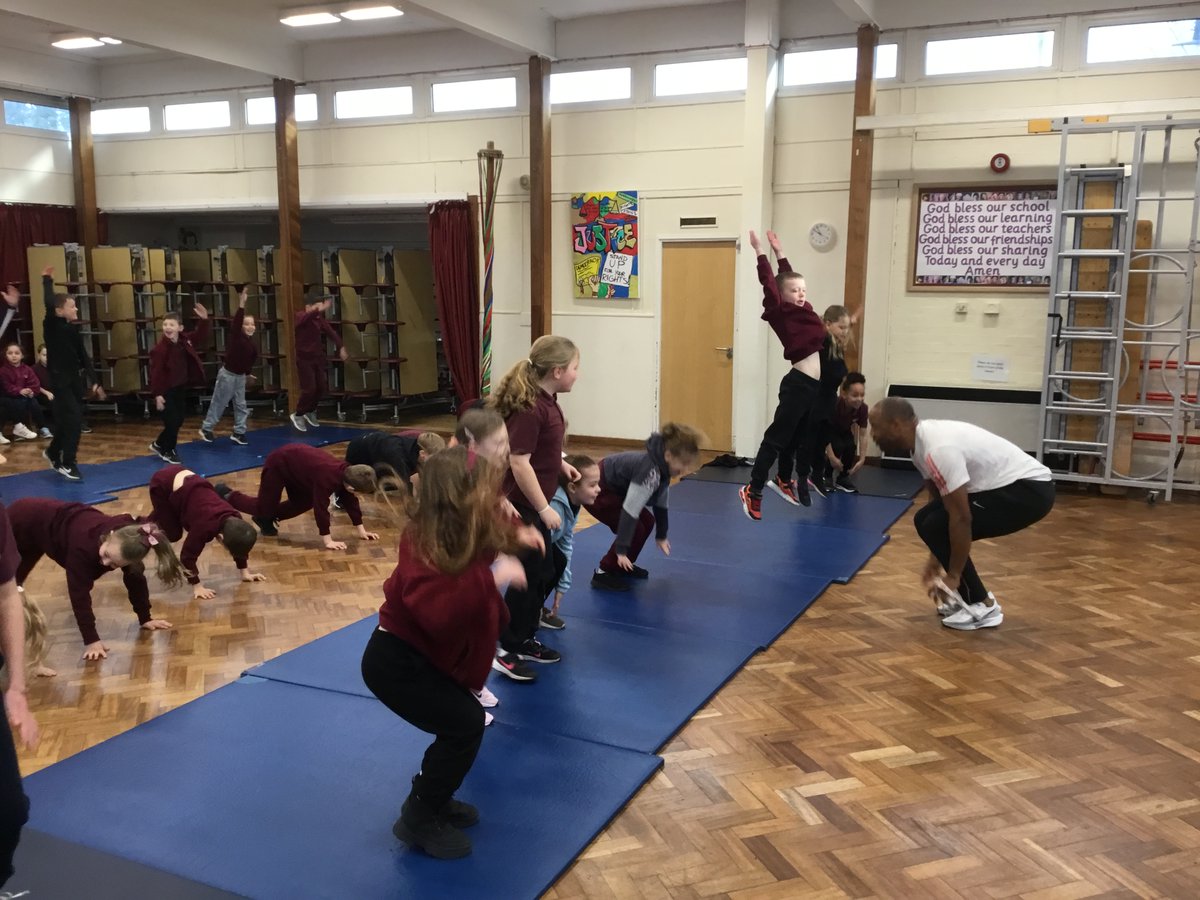 StBenedictsCE's tweet photo. We had a fantastic morning with @TeamSuperSchool and @Reezy_Scott getting physically active and learning about the focus and determination it takes to be a professional athlete.  Lots of very inspired children, thank you 😃 https://t.co/m81Muz3NnT