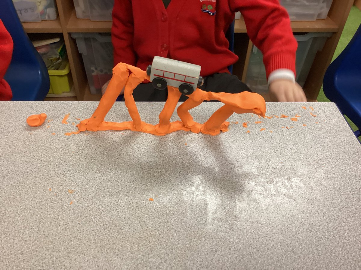 BollinPrim1MP's tweet photo. Which material would you use to build a bridge? 🧐 https://t.co/r6JwDS4a3m
