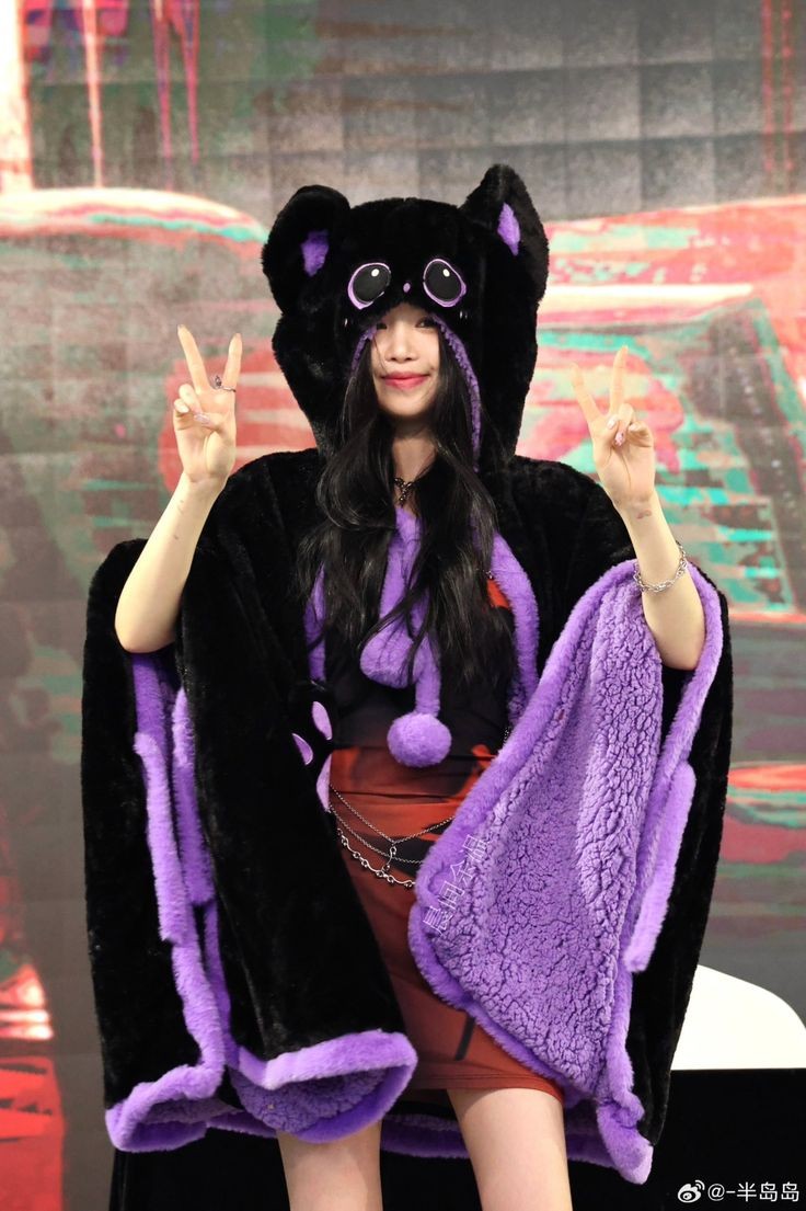 thirdzon's tweet image. DING DONG !! #thirdzon update:

Dzisiaj piżamowy wieczór, znalazłam ostatnio i z Sowonnie dzisiaj jesteśmy nietoperzami !!