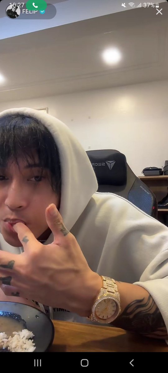 In2_Pablo's tweet photo. KENKEN IS LIVE https://t.co/07SrbwG1Wk