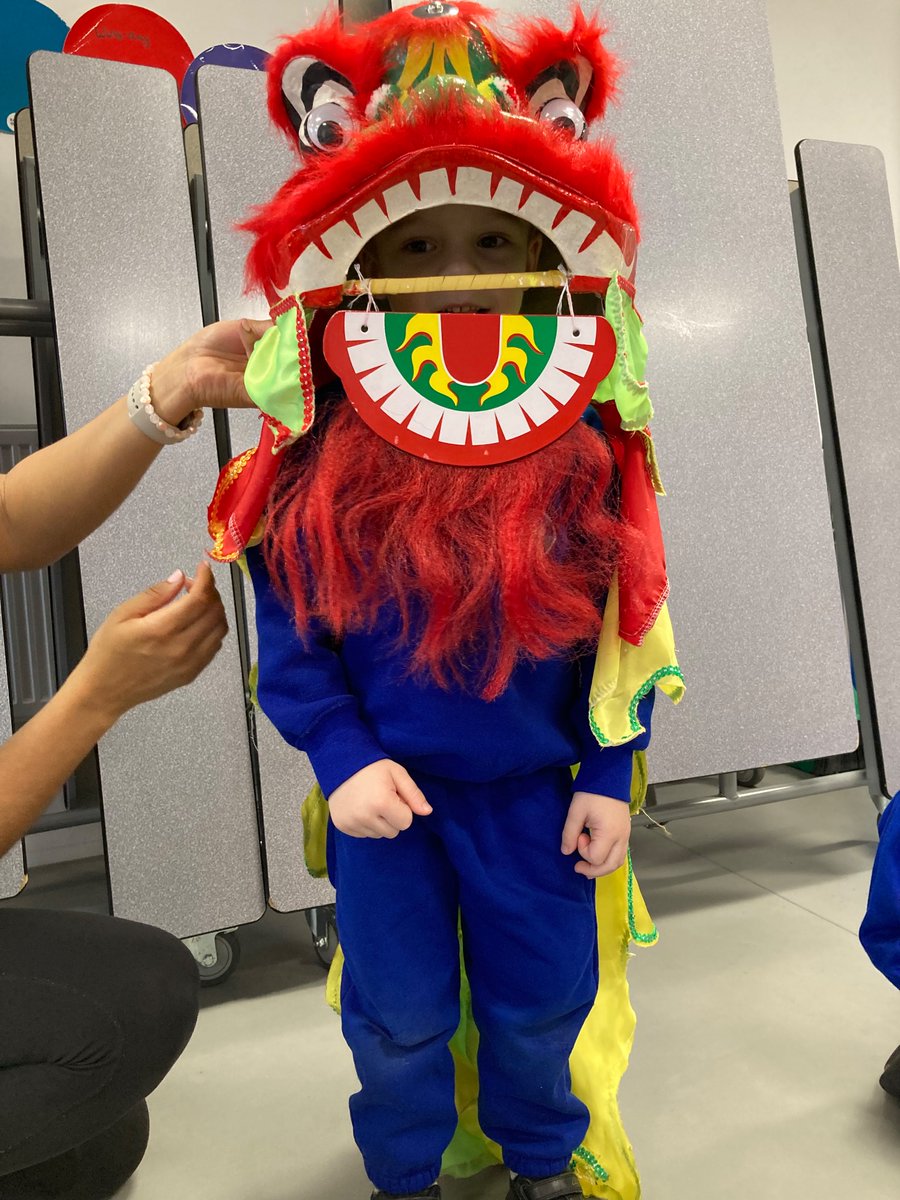RosecliffeSpen1's tweet photo. What an exciting afternoon for Petals class (pre school). Our friend, Lauri, from Drama Tots West Bridgford and Nottingham South took us on an adventure all about Chinese New Year. It was such a fun way to learn about an amazing celebration! #ChineseNewYear #EYFS  #dramatots https://t.co/AtKYiXIroZ