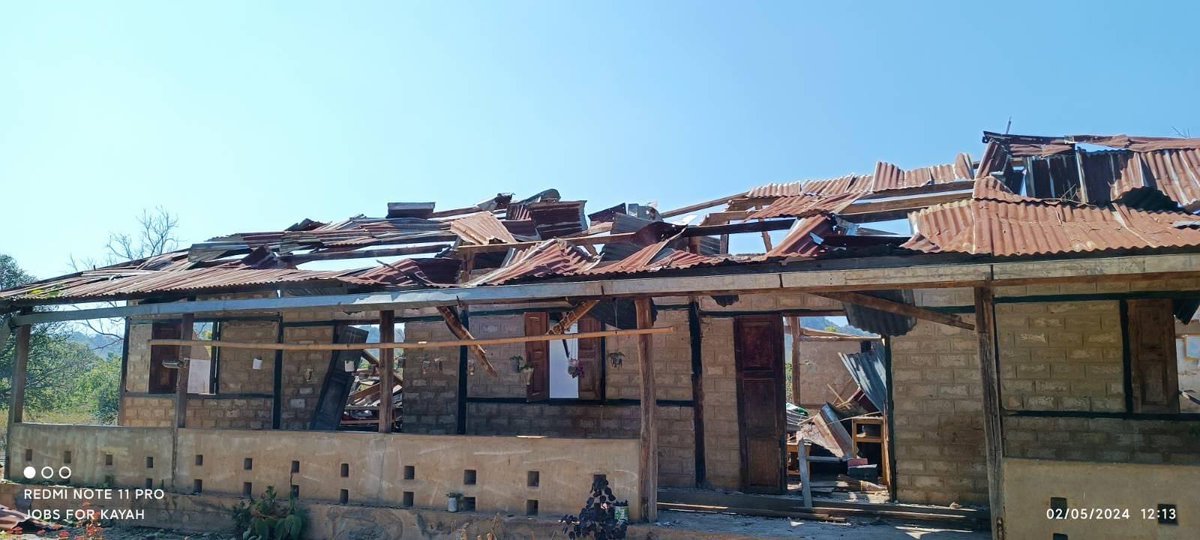 EEPMon1's tweet photo. #WhatsHappeningInMyanmar 5th Feb 
Military junta attacked school in Karenni by air strikes and guns intentionally.4 young students were killed and more than 10 students are seriously injured.@UN Are you still considering for more than 3 years in order to take action on this evil? https://t.co/vmG222DsOD