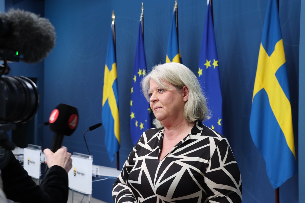 Regeringen tillsätter en utredning i syfte att reformera den statliga barn- och ungdomsvårdens uppdrag och organisation.  - Situationen för barn och unga som är i samhällets vård ska alltid leda till det bättre, aldrig till det sämre säger <a href="/CamillaWalterss/">Camilla Waltersson Grönvall</a>
regeringen.se/pressmeddeland…