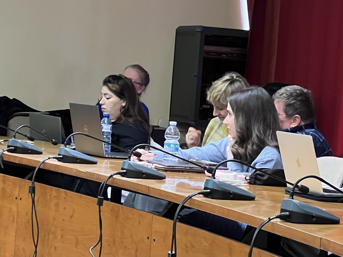 gabrielhancean's tweet photo. the 13th edition of the International Winter Course on Personal Networks: Theory, Methods and Applications. @SCEgolab @molinajlmg @miranda_lubbers @iulian_o_ @MihailaBianca https://t.co/v05amX09bY