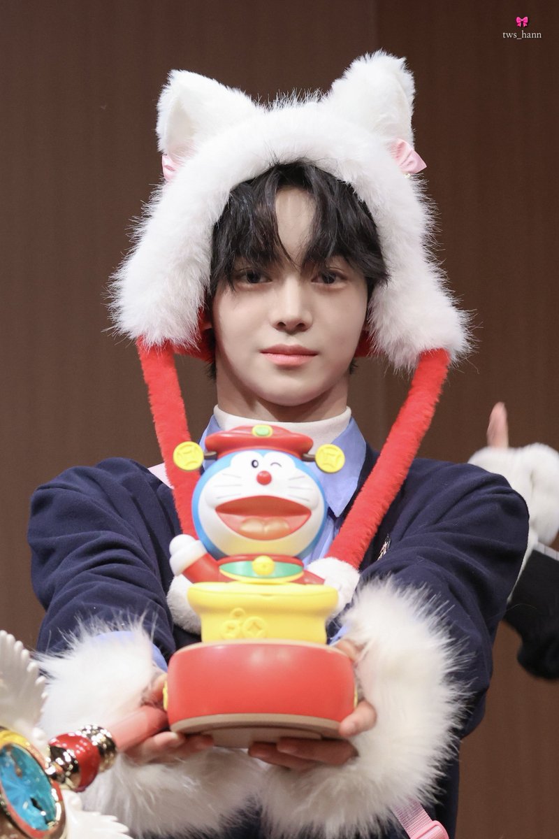 240204 후즈팬 팬싸
한냥이🐱

#한진 #HANJIN #韩振 #투어스 #TWS