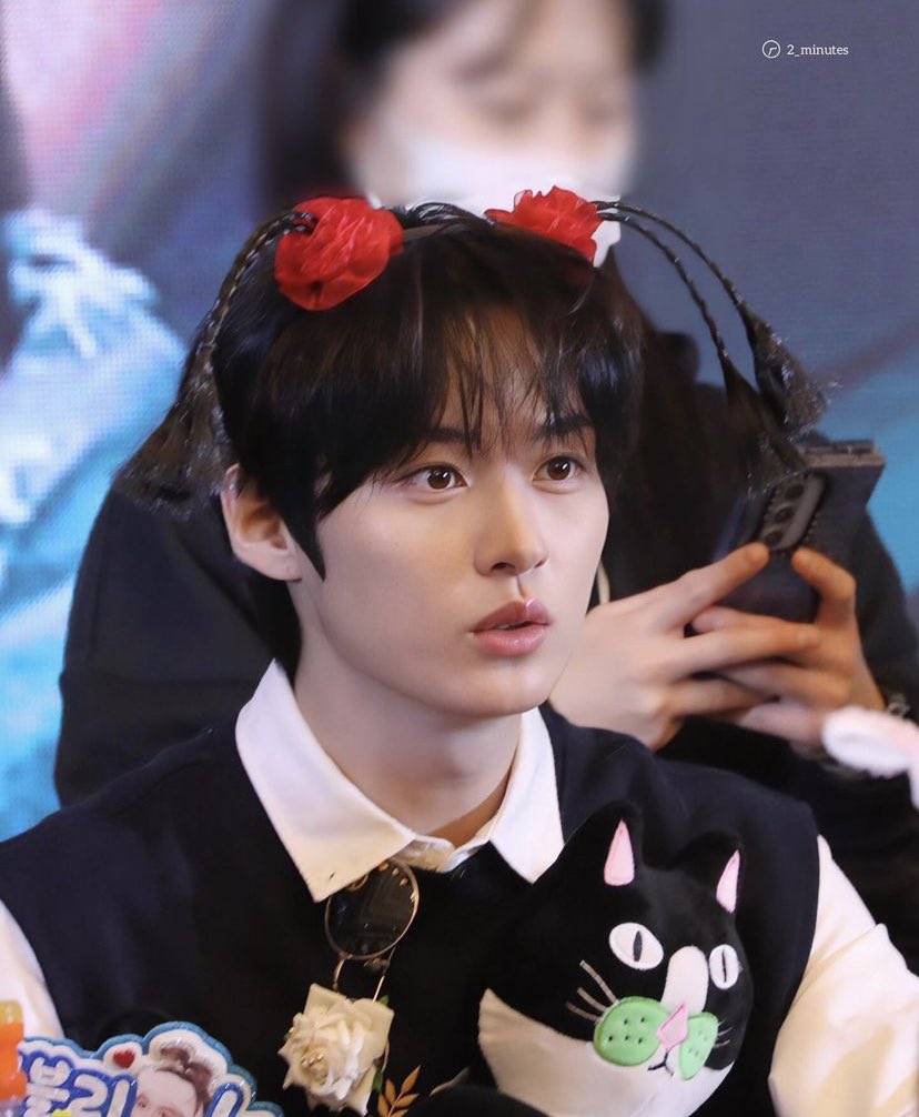 i6evolstac's tweet photo. jagiyaaa🩷🐰 https://t.co/6VT1U2QgSf