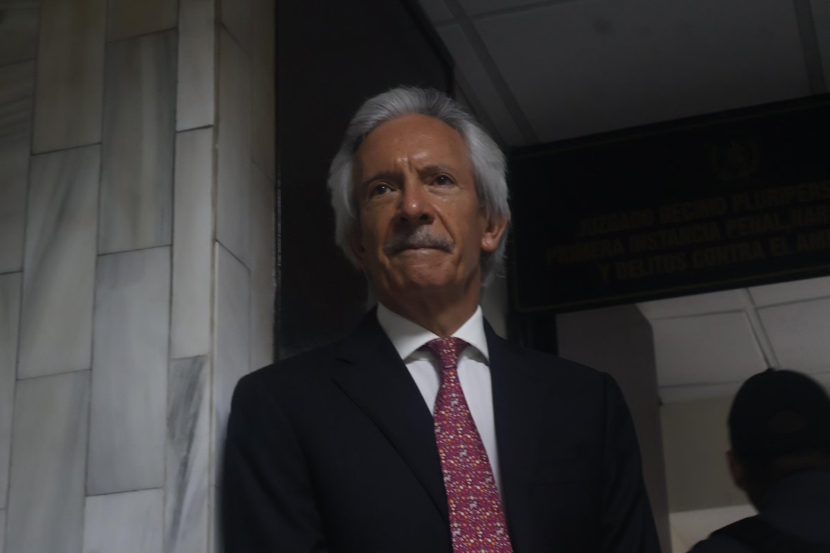 lahoragt's tweet photo. #AhoraLH | Jose Rubén Zamora, presidente del extinto diario elPeriódico, llega a Torre de Tribunales. Este día se tiene programada su acusación para decidir si debe ir a juicio en un cuestionado segundo caso.

📷Maria José Bonilla/La Hora https://t.co/MeXqIeHpk1
