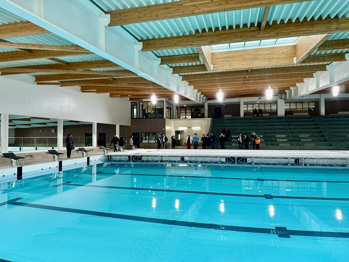 francletkarine's tweet photo. Nous avons officiellement signé la réception de la nouvelle installation sportive à #Aubervilliers ! La piscine, tant attendue par nos concitoyens, sera opérationnelle pour les #JOP2024, offrant un héritage significatif aux habitants qui pourront y accéder par la suite ⤵️ https://t.co/GTQ4PTgRuZ
