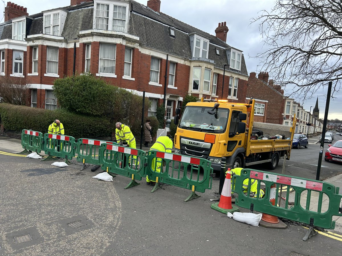 This was Jesmond this morning as <a href="/NewcastleCC/">Newcastle City Council</a> ripped out the Low Traffic Neighbourhood bollards. As has been the case for the last year, local opinion very polarised. 

Intriguing to see what comes next.