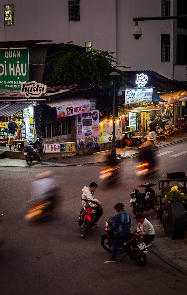 RaisaPollet's tweet photo. Hué, #vietnam 🇻🇳 https://t.co/QJYdZvf2A8